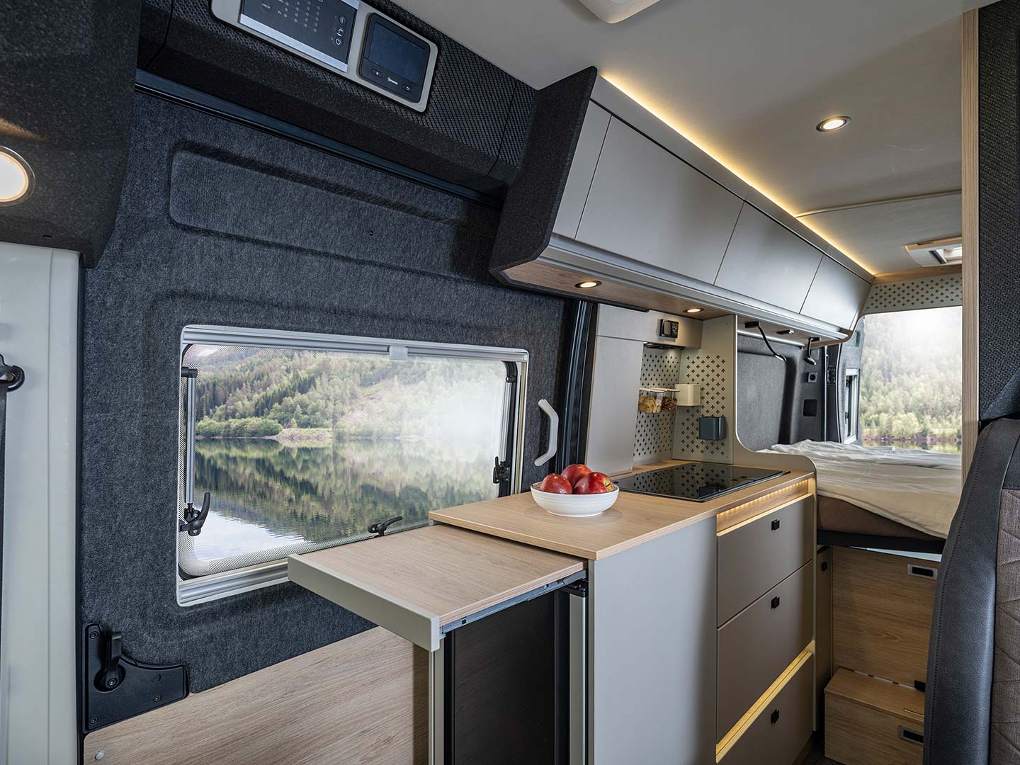 KNAUS BOXTIME more space on button press