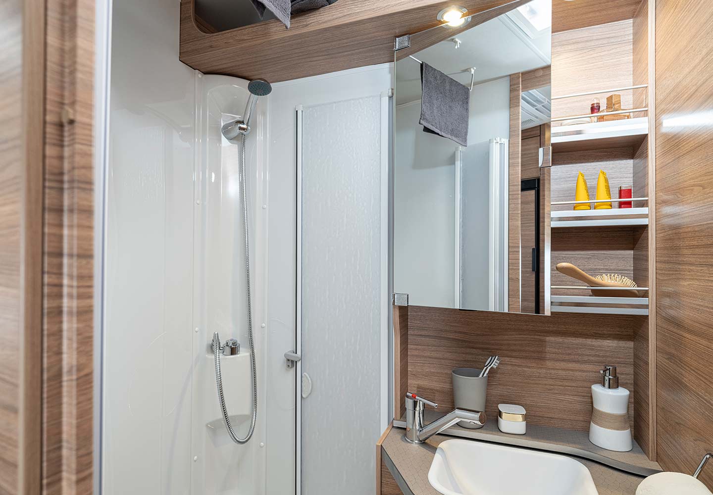 WEINSBERG CaraSuite living area