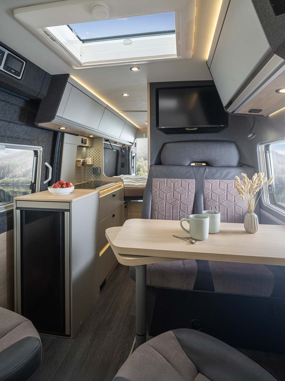 KNAUS BOXTIME side view